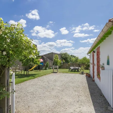 Vallet, 3 Pieces, 5 Personnes - Fr-1-306-806 Vakantiehuis